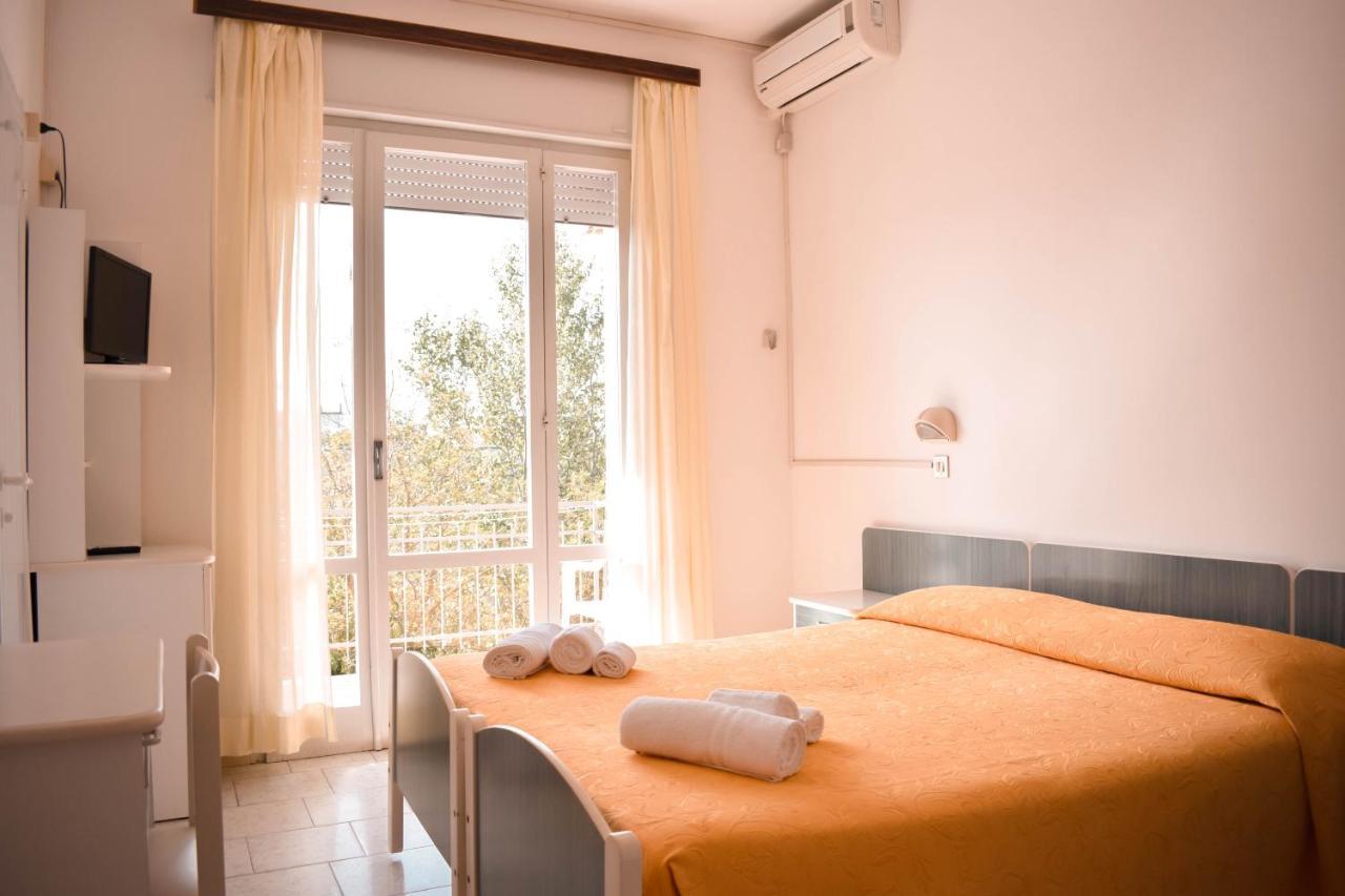 Hotel Zeus Cervia Eksteriør billede