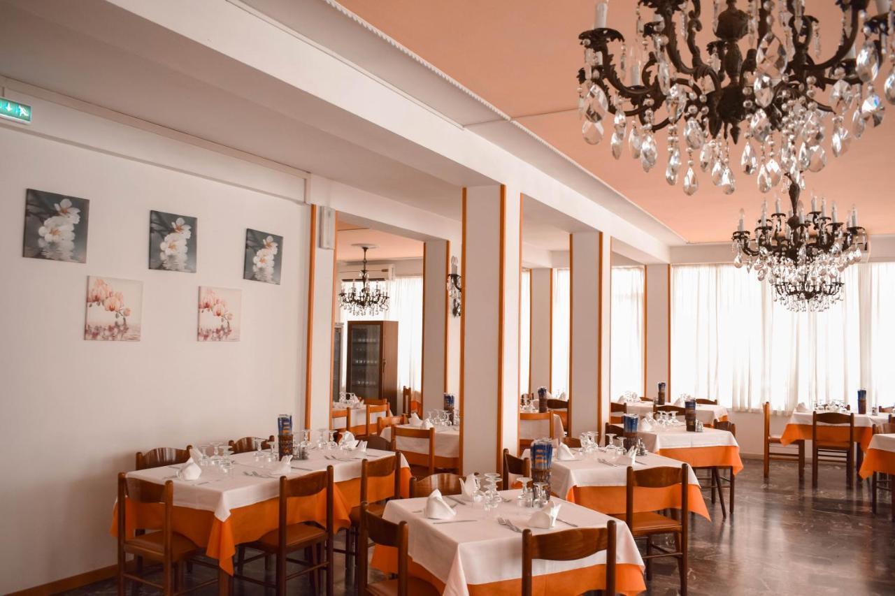 Hotel Zeus Cervia Eksteriør billede